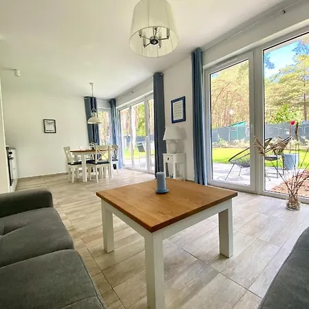 Sosnowe Zacisze Holiday home Lukecin